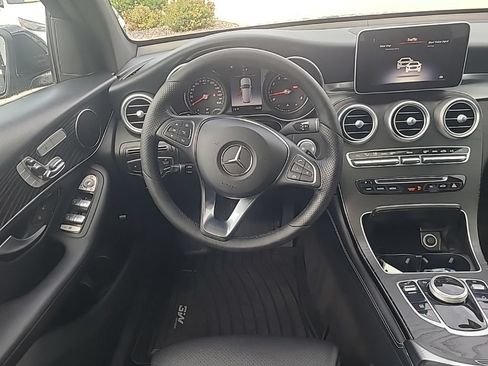 Used 2018 Mercedes-Benz GLC 300 4MATIC image 16