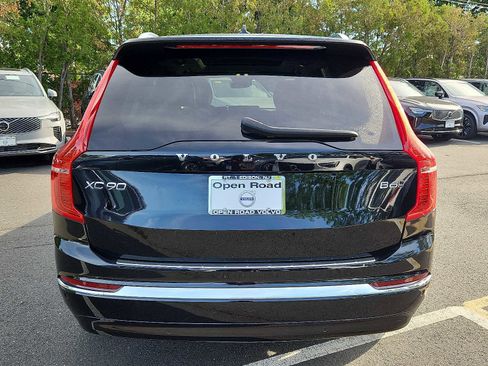 Certified 2024 Volvo XC90 B6 Ultimate w/ Protection Package Premier AWD/4WD image 5