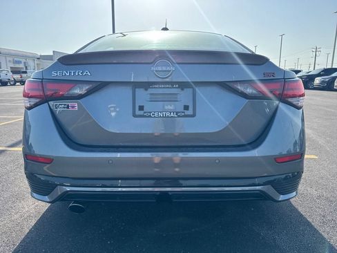Used 2025 Nissan Sentra SR FWD image 5