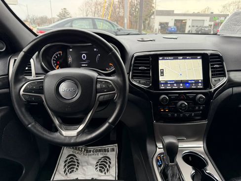 Used 2019 Jeep Grand Cherokee Altitude image 28