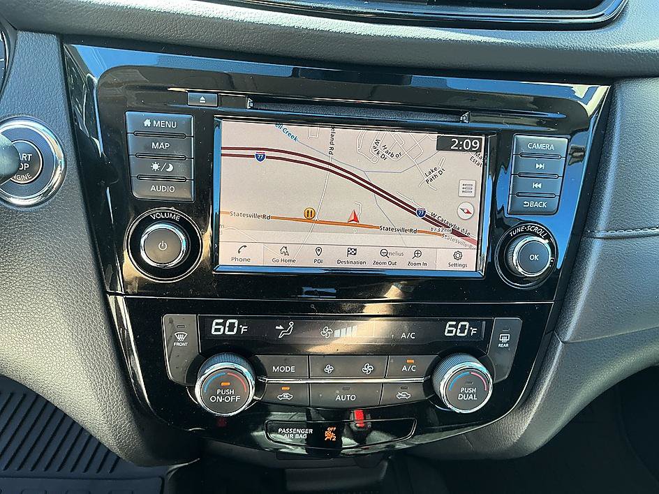 Used 2019 Nissan Rogue SV w/ Premium Package AWD/4WD image 17