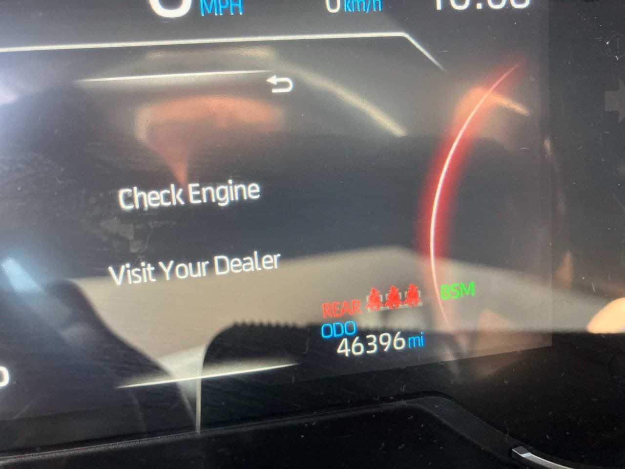 Used 2025 Toyota RAV4 XLE FWD image 9