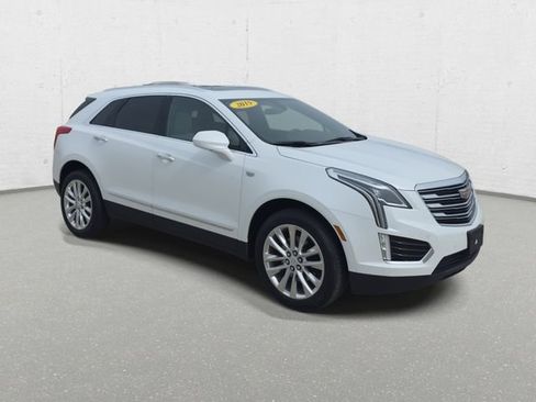 Used 2019 Cadillac XT5 Premium Luxury AWD/4WD image 3