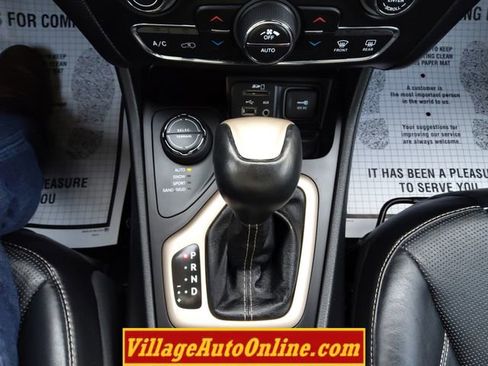 Used 2014 Jeep Cherokee Limited w/ Technology Group image 45