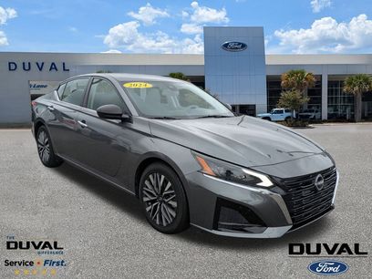 Used 2024 Nissan Altima 2.5 SV
