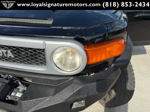 Used 2014 Toyota FJ Cruiser 4WD w/ Upgrade Package image 38