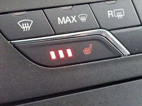 Used 2020 Ford Edge SEL w/ Cold Weather Package image 25