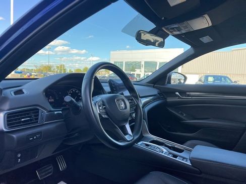 Used 2022 Honda Accord Sport image 15