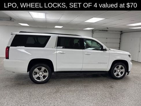 Used 2017 Chevrolet Suburban LT w/ Luxury Package image 9