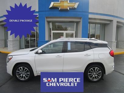 Used 2024 GMC Terrain Denali w/ Denali Premium Package