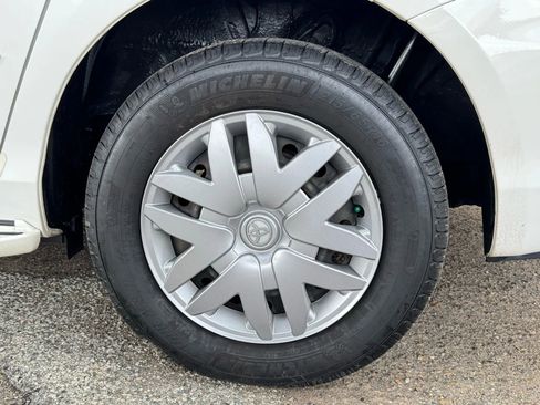 Used 2004 Toyota Sienna CE image 37