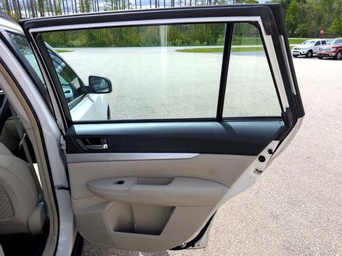 Used 2012 Subaru Outback 2.5i w/ Alloy Wheel Pkg image 17