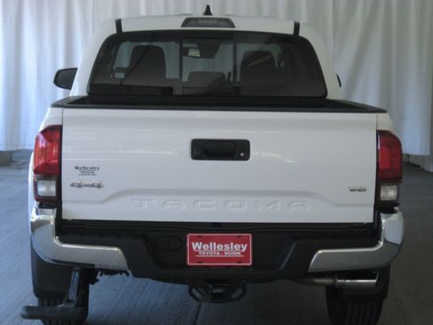 Used 2022 Toyota Tacoma SR5 image 25