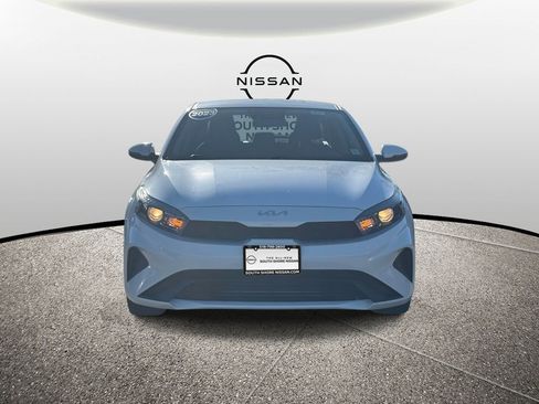 Used 2023 Kia Forte LXS w/ LXS Technology Package image 2