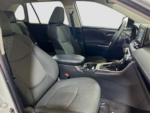 Used 2021 Toyota RAV4 XLE image 25
