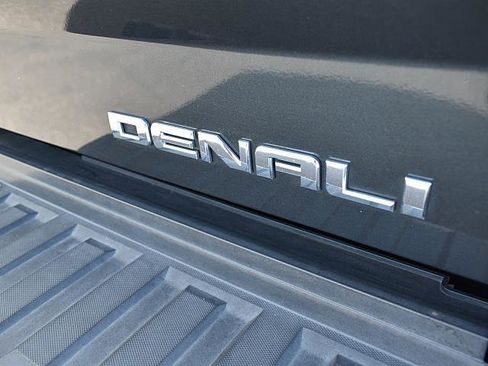 Used 2017 GMC Sierra 2500 Denali w/ Duramax Plus Package image 7