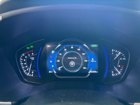 Used 2019 Hyundai Santa Fe AWD image 6