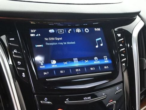 Used 2020 Cadillac Escalade Luxury w/ Escalade Sport Edition AWD/4WD image 27