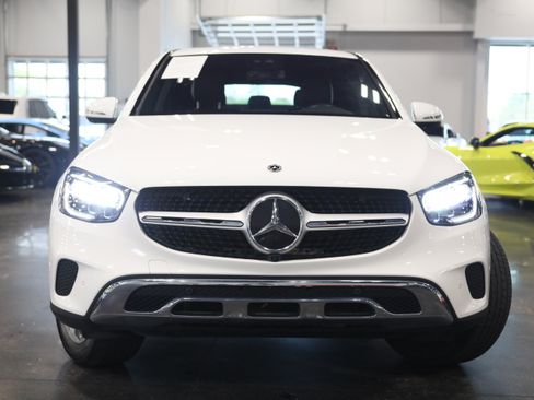 Used 2023 Mercedes-Benz GLC 300 4MATIC Coupe image 2