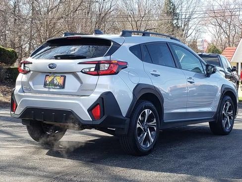Used 2024 Subaru Crosstrek 2.0i Premium image 3