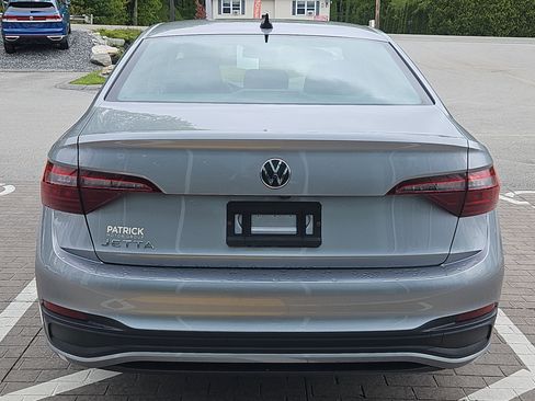 Certified 2022 Volkswagen Jetta S FWD image 23