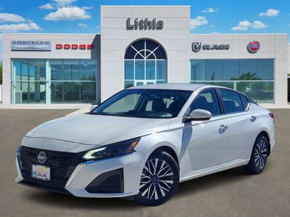 Used 2023 Nissan Altima 2.5 SV