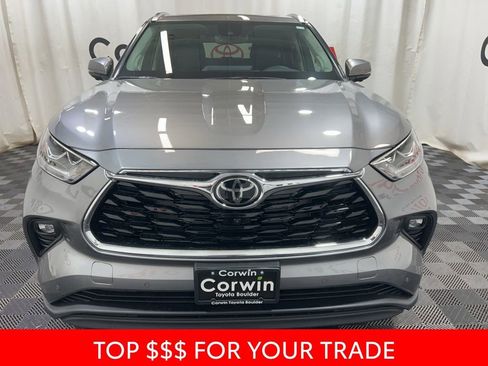 Used 2026 Toyota Highlander Limited image 2