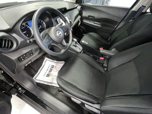 Certified 2025 Nissan Kicks Play S image 31