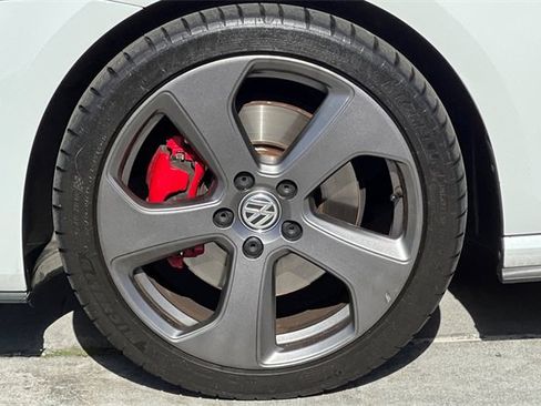 Used 2015 Volkswagen GTI Autobahn image 32