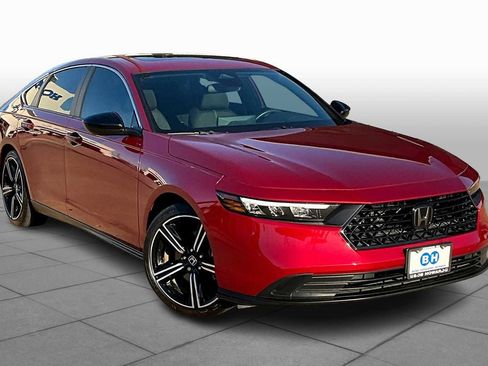 Used 2024 Honda Accord Sport image 2