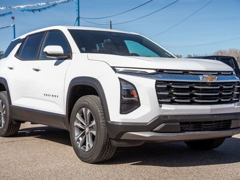 New 2026 Chevrolet Equinox LT FWD image 3