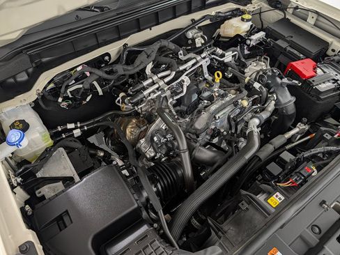 Certified 2025 Ford Bronco Big Bend AWD/4WD image 8