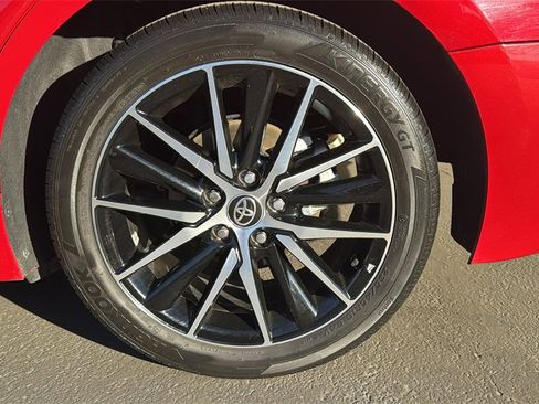 Used 2023 Toyota Camry SE image 8