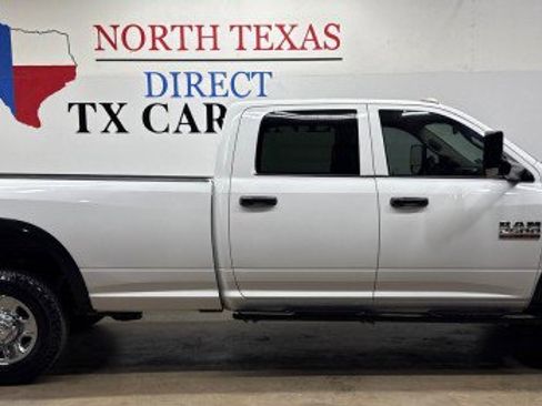 Used 2018 RAM 2500 Tradesman w/ Chrome Appearance Group image 4