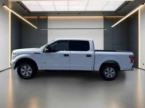 Used 2017 Ford F150 XLT RWD image 2