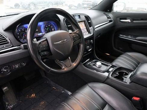 Used 2022 Chrysler 300 S image 10