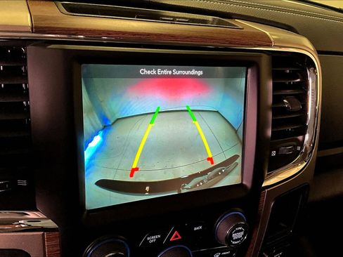 Used 2018 RAM 1500 Laramie w/ Convenience Group image 15