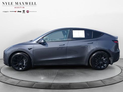 Used 2021 Tesla Model Y Long Range AWD/4WD image 13