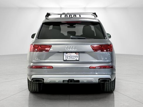 Used 2017 Audi Q7 3.0T Prestige image 4