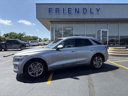 Used 2025 Genesis GV70 2.5T AWD/4WD image 2