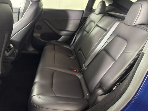 Used 2023 Tesla Model Y Long Range AWD/4WD image 12