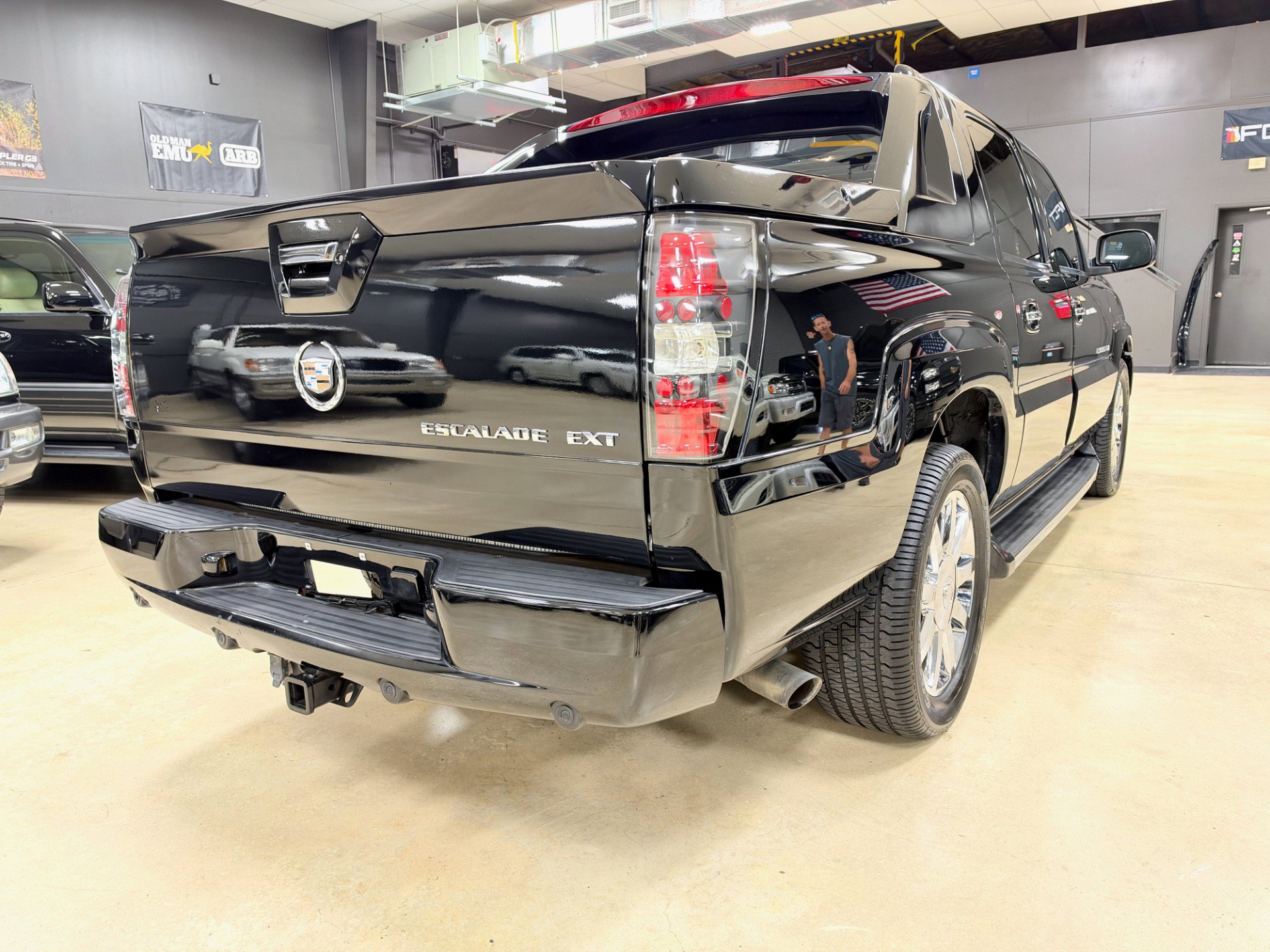 Used 2005 Cadillac Escalade EXT AWD/4WD image 4