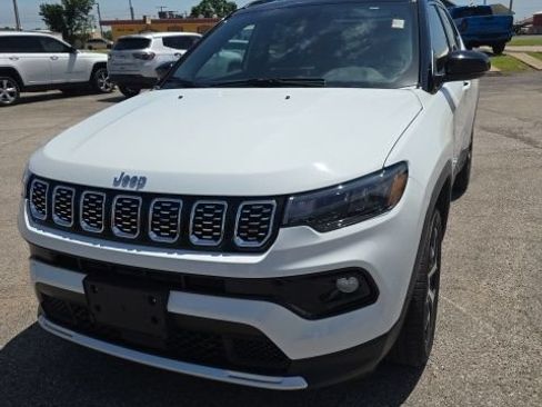 Used 2026 Jeep Compass Limited AWD/4WD image 9