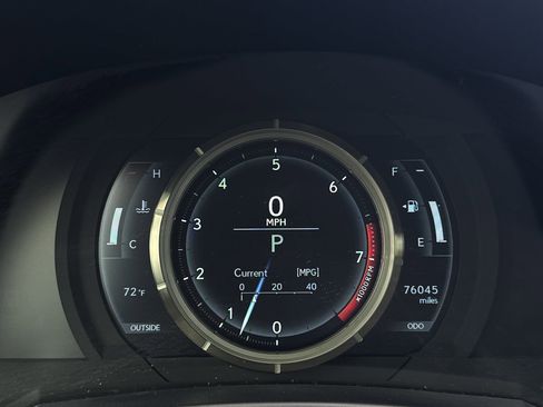Used 2016 Lexus IS 350 w/ F Sport Package RWD image 10
