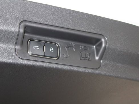 New 2026 Ford Explorer Platinum image 16