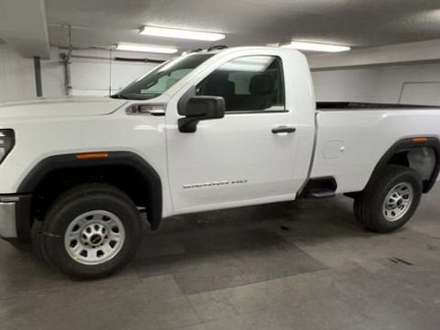 New 2025 GMC Sierra 3500 Pro image 4