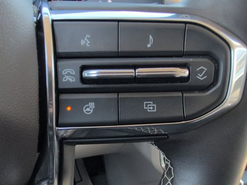 Used 2024 GMC Acadia Denali w/ Super Cruise Package image 27