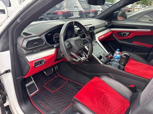 Used 2019 Lamborghini Urus AWD/4WD image 5