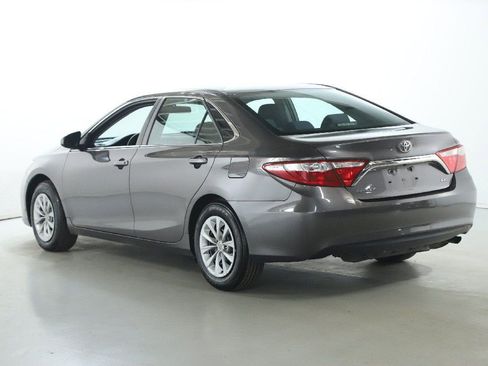 Used 2016 Toyota Camry LE image 37