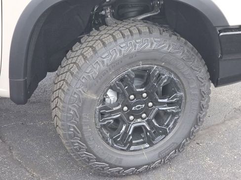 New 2026 Chevrolet Silverado 1500 ZR2 w/ Dark Appearance Package AWD/4WD image 26